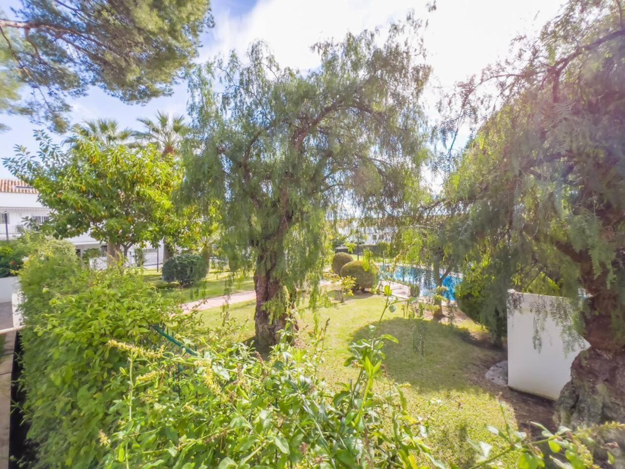 Apartament Bajo Con Jardin En La Milla De Oro Marbella Zewnętrze zdjęcie
